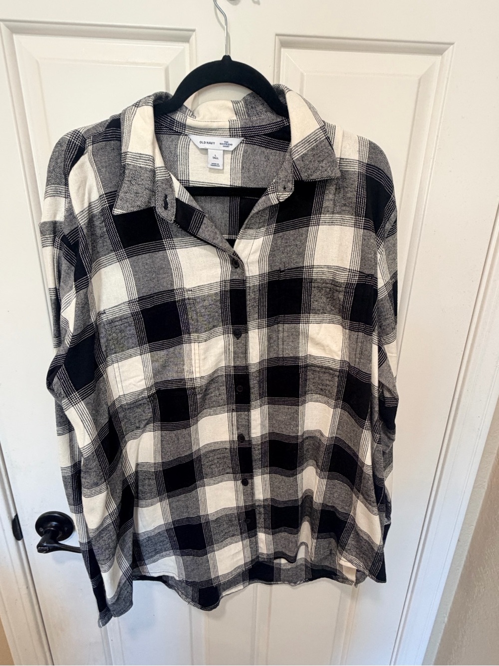 Old Navy Black and White Plaid Button-Down Shirt